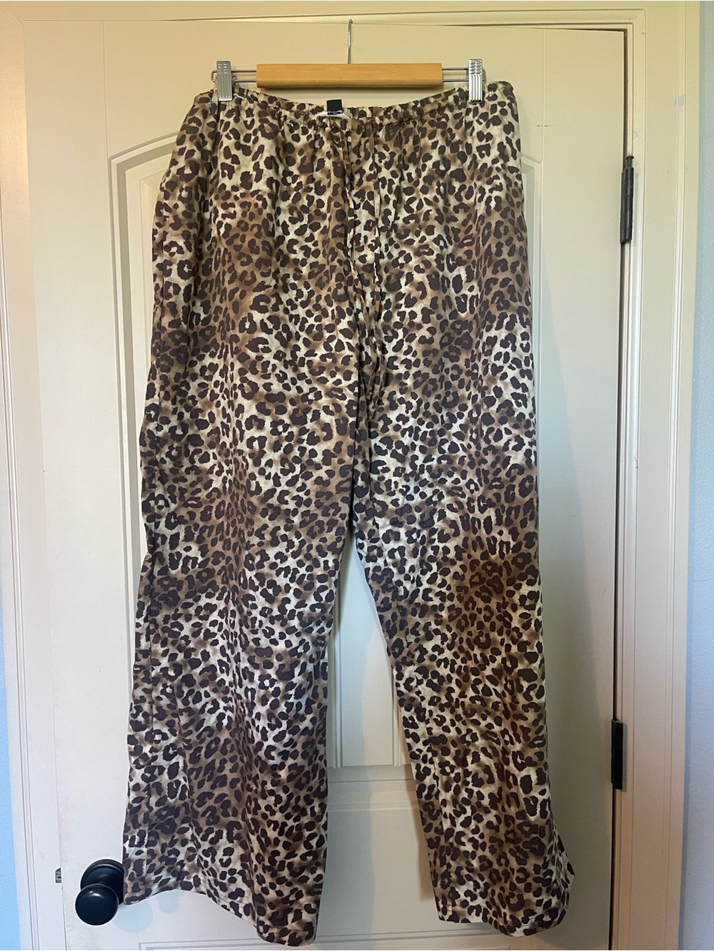 AE Leopard Print Lounge Pants